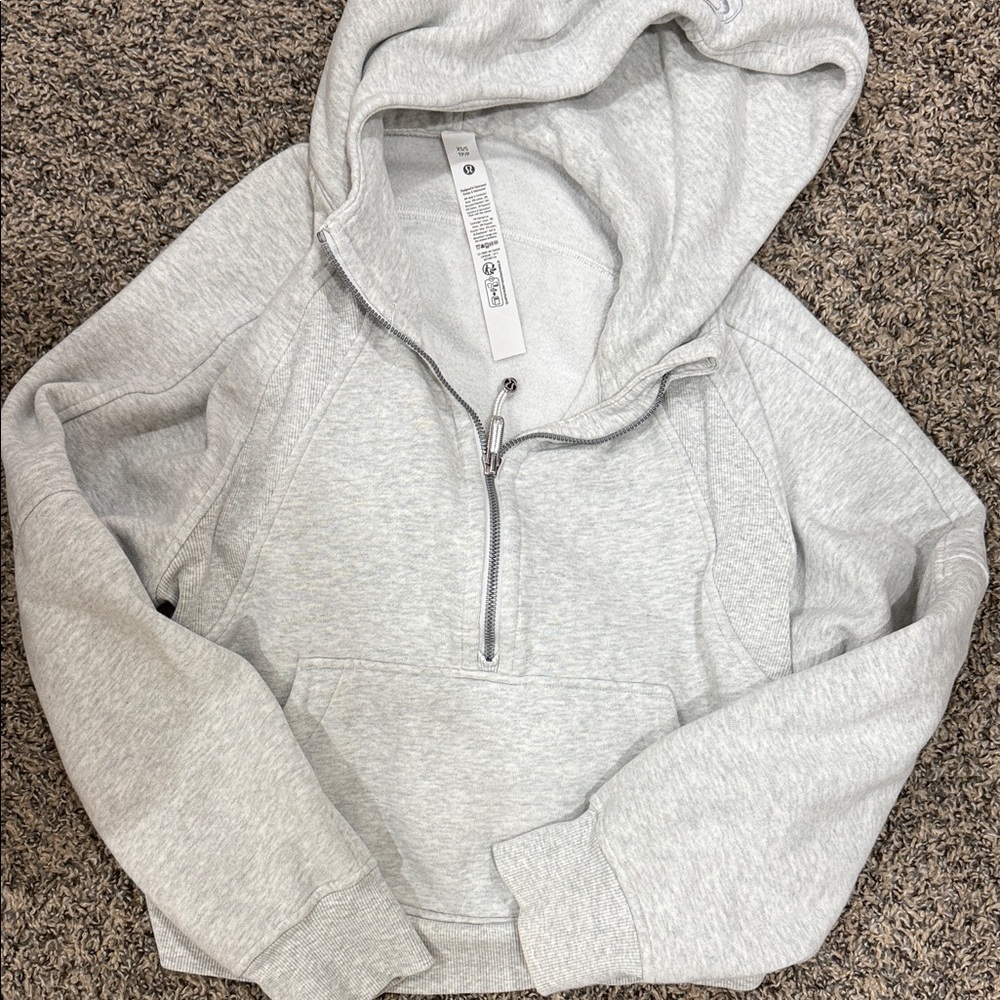 lululemon scuba in perfect condition